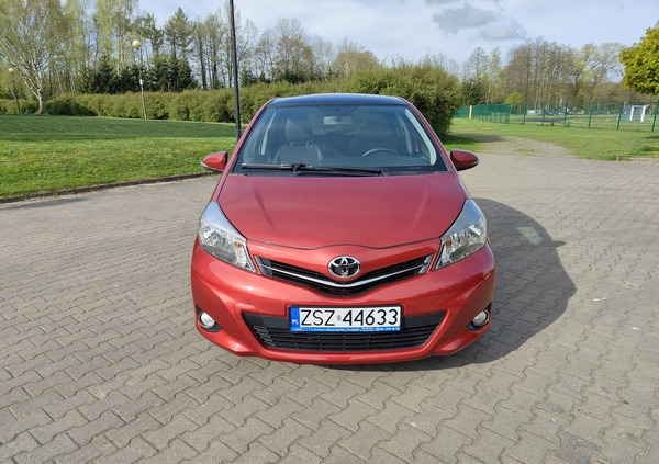 Toyota Yaris cena 34600 przebieg: 105000, rok produkcji 2011 z Szczecinek małe 172